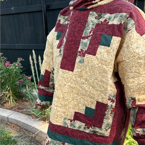 Upcycled Vintage Style Quilted Jacket with Hood - Picture 12 of 16